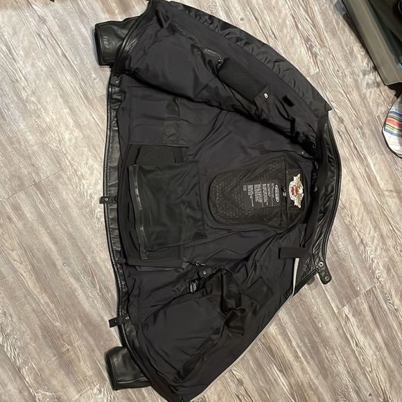 Harley Davidson Men’s FXRG Leather Jacket - Picture 3 of 8